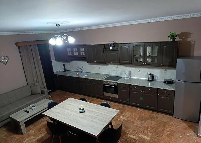 Savvas&Katia\'S Luxury House